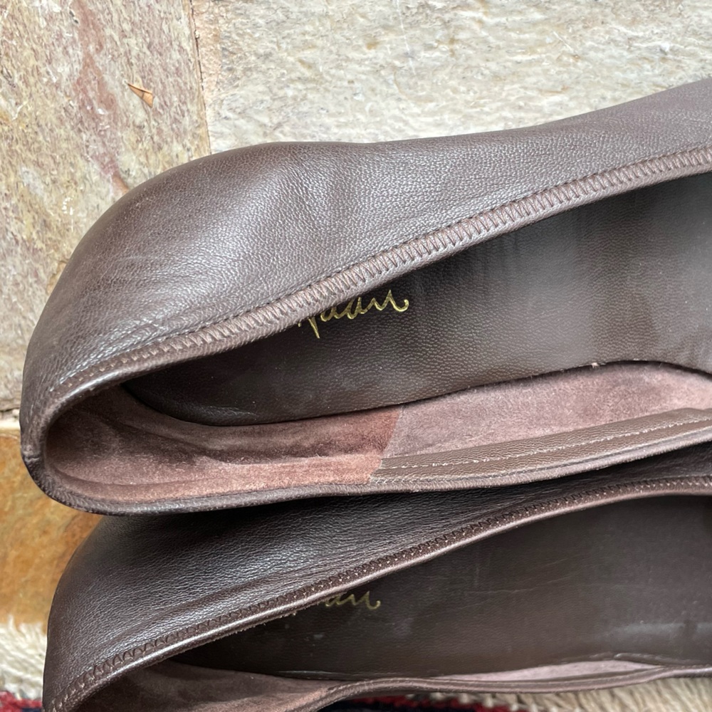 COLE HAAN DARK BROWN HEELS  9.5 M - Picture 6 of 9